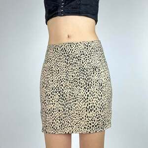 Brandy Melville Women's Tan and Black Skirt